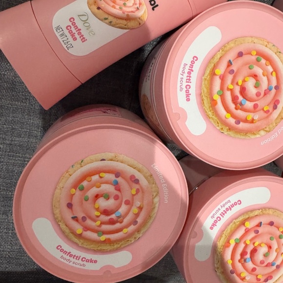 Brand new dove crumbl confetti cake selling as a set of 4! 3 body scrubs 1 deo - Picture 3 of 3